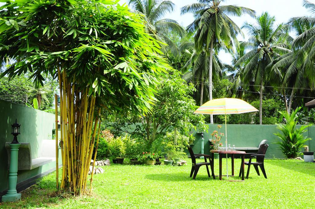 Lumbini Villa Bentota Habitación foto